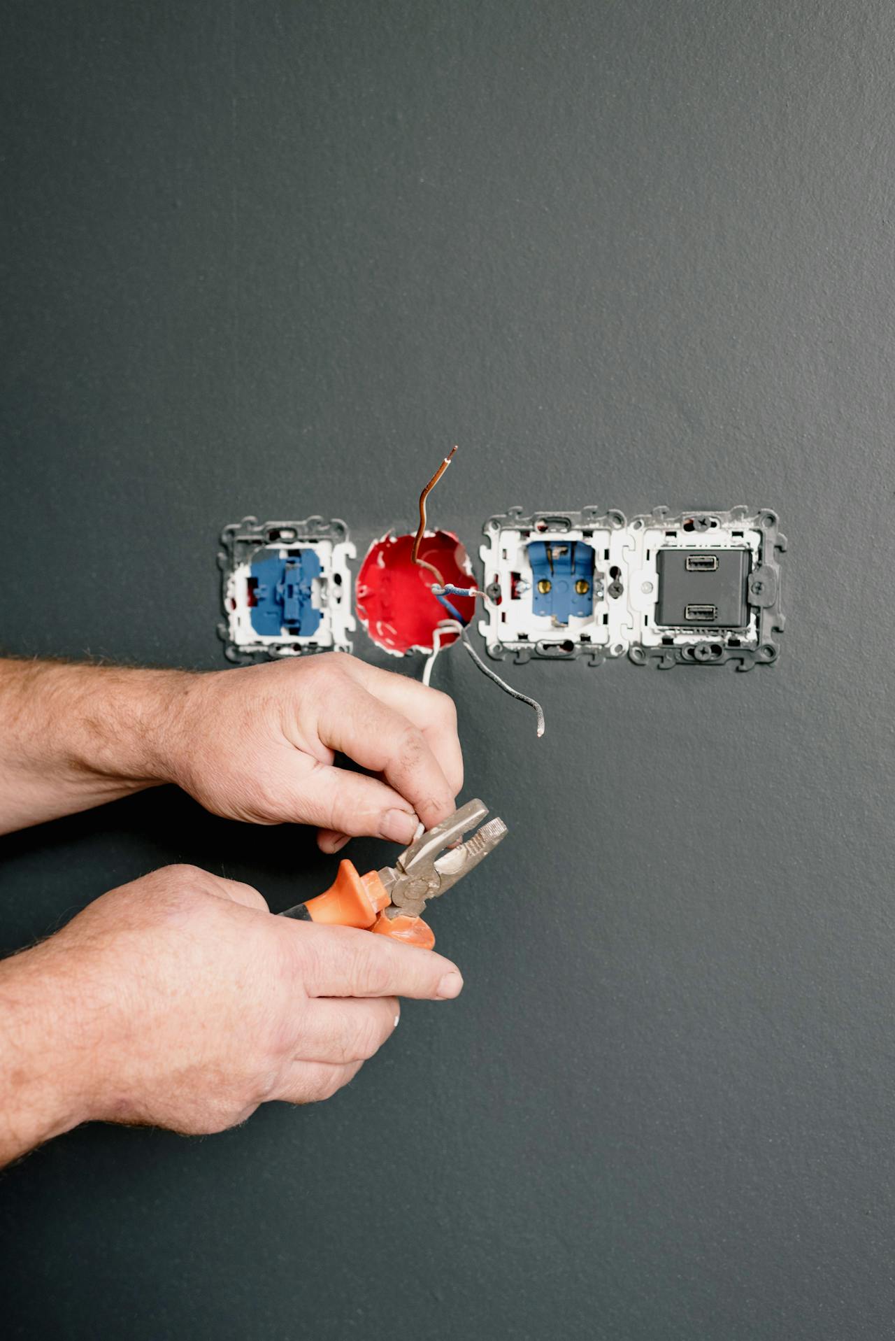 Instalações Elétricas e Hidráulicas